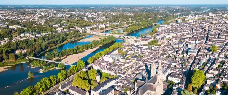 Tours, capitale du Val de Loire.